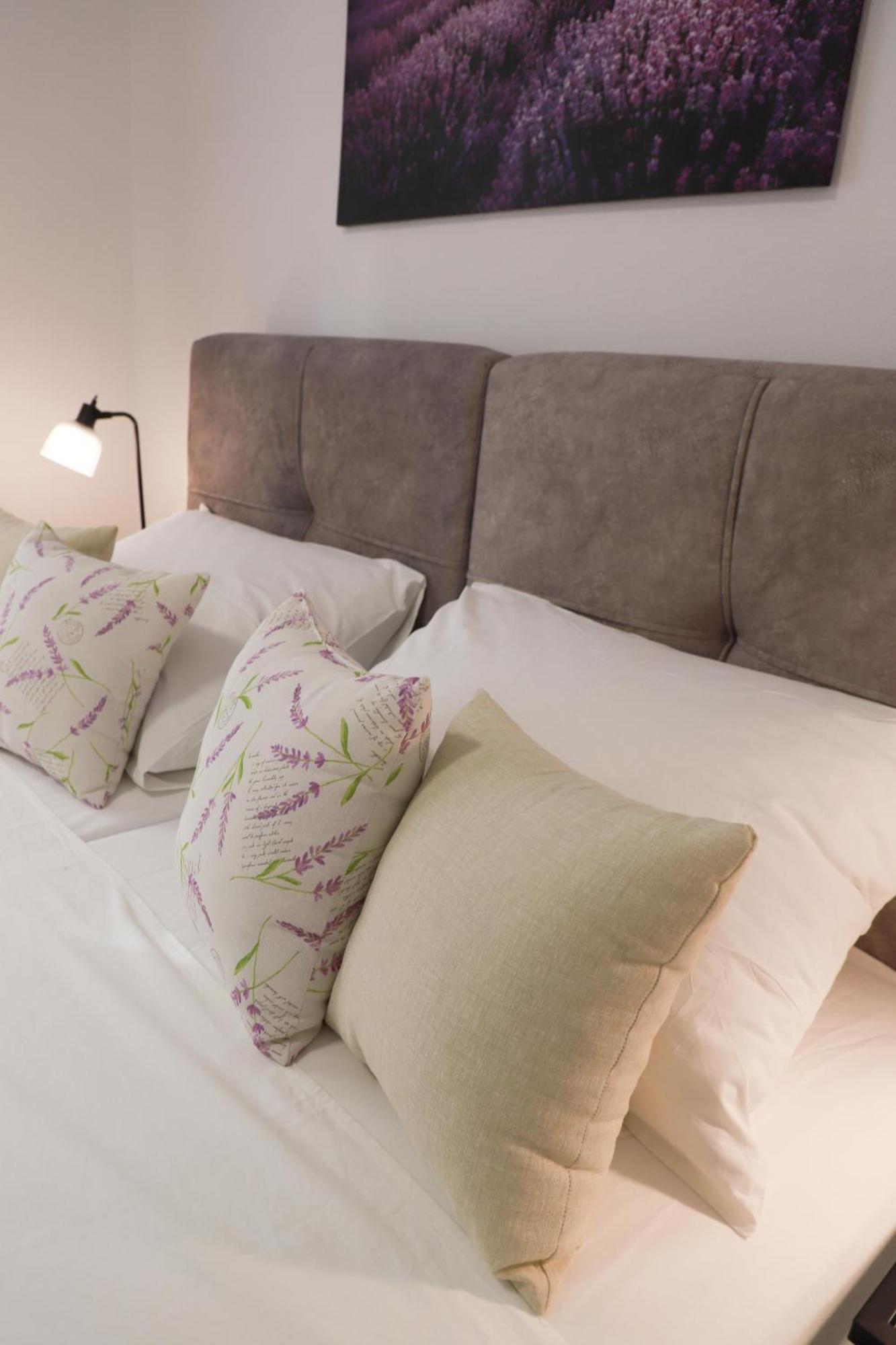 Holiday Apartments Ivano & Leo - Private Parking Zadar Exterior foto