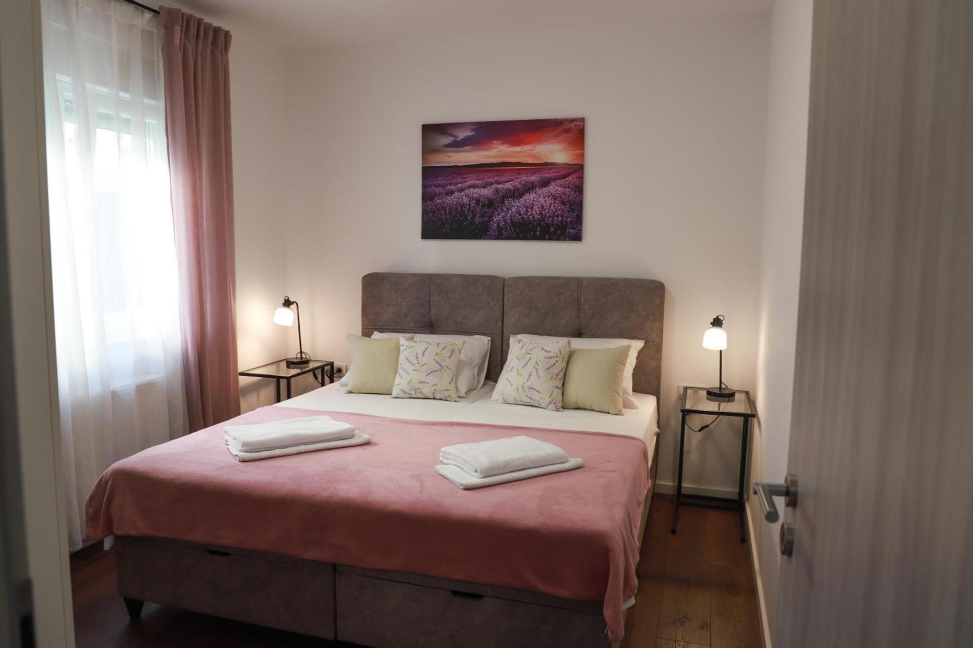 Holiday Apartments Ivano & Leo - Private Parking Zadar Exterior foto
