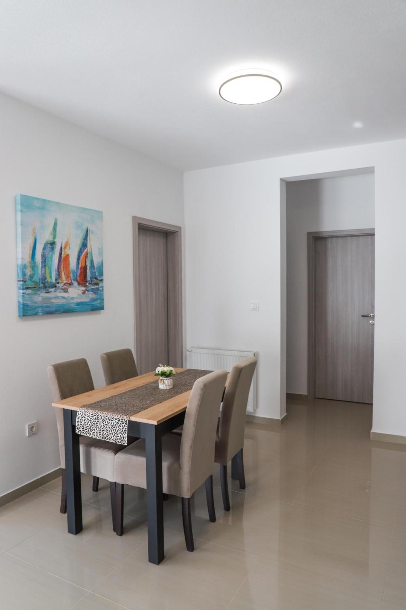 Holiday Apartments Ivano & Leo - Private Parking Zadar Exterior foto