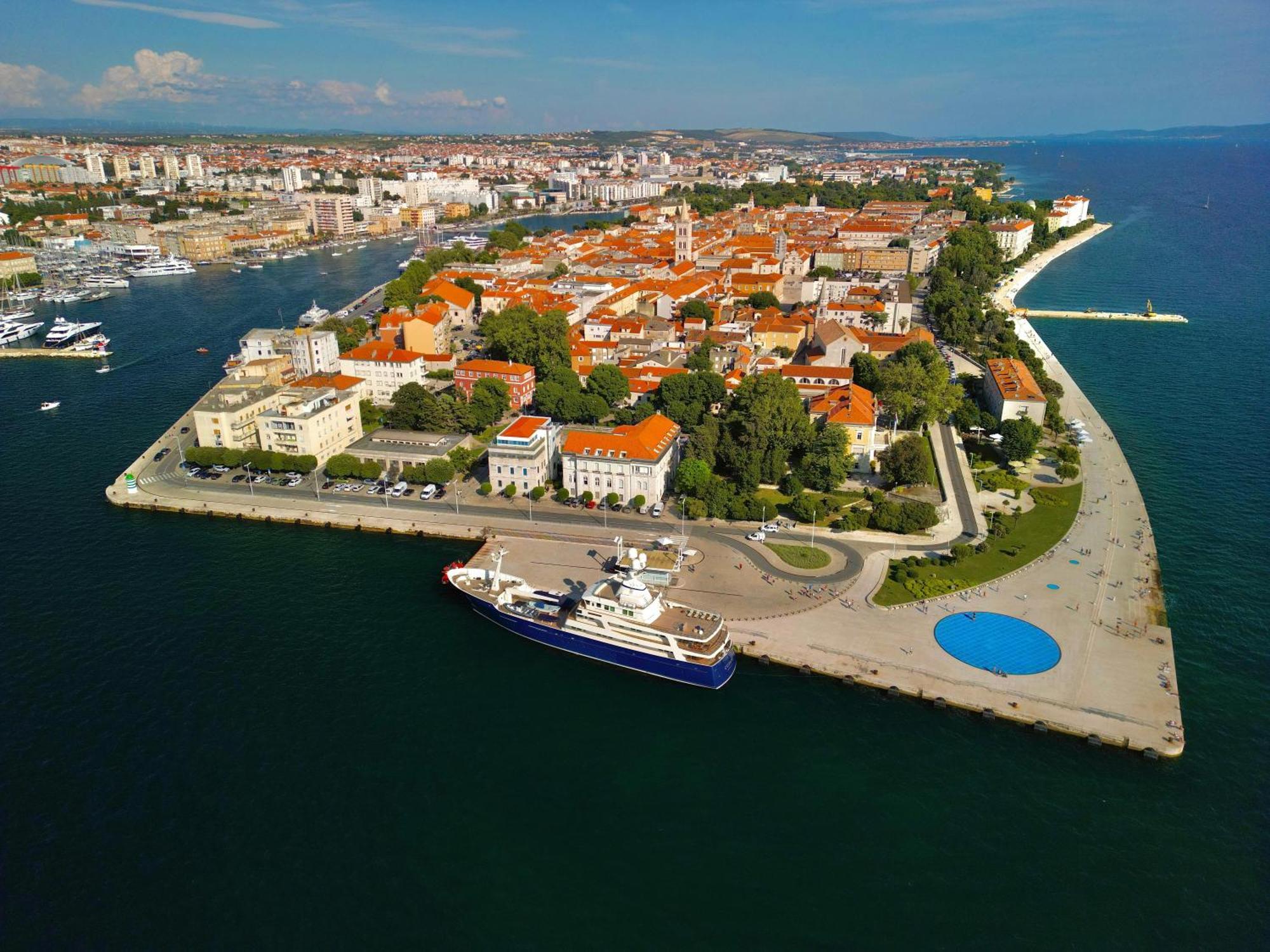 Holiday Apartments Ivano & Leo - Private Parking Zadar Exterior foto