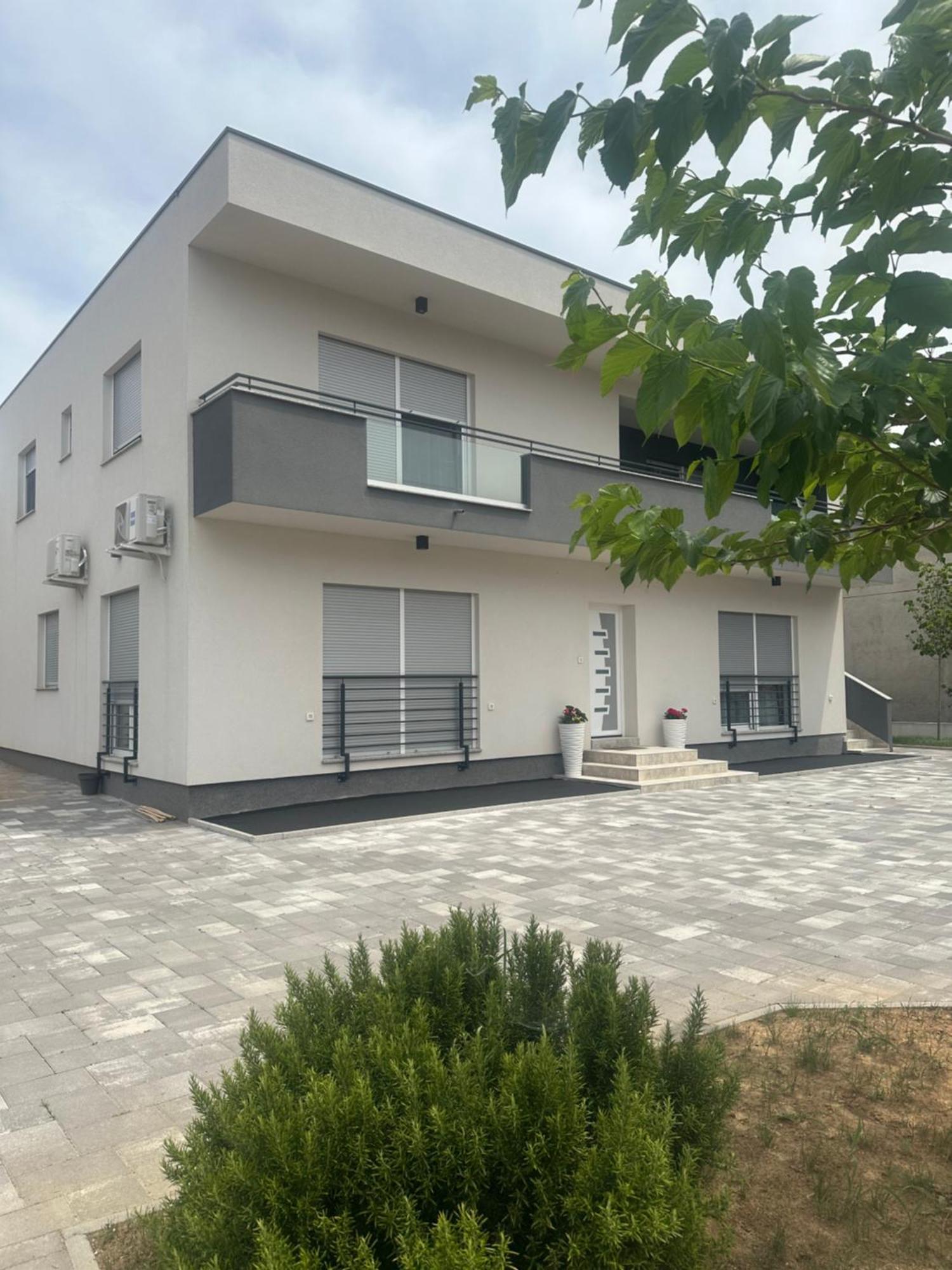 Holiday Apartments Ivano & Leo - Private Parking Zadar Exterior foto
